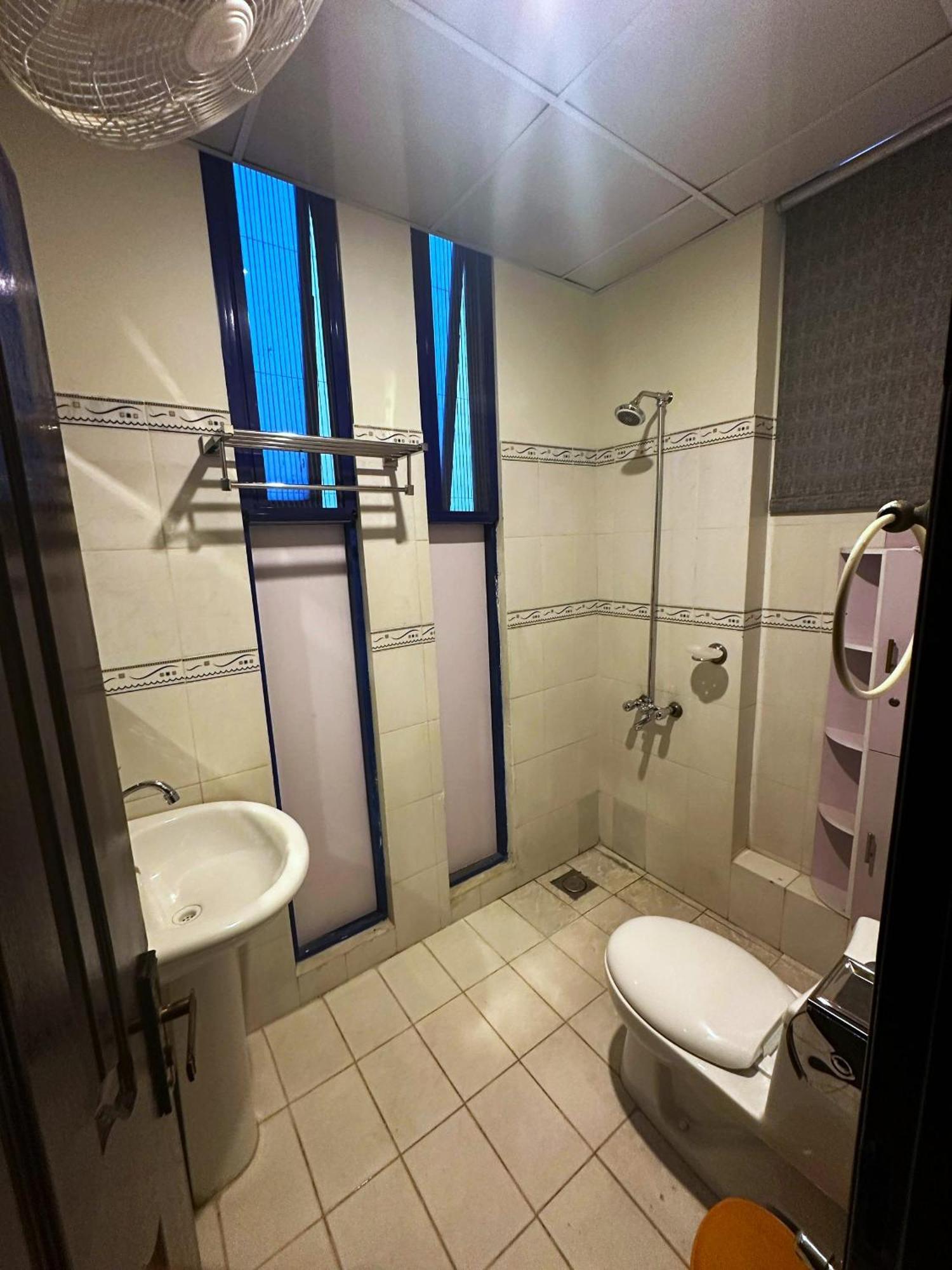 Luxury Apartment In Dha Phase 8, Near Allama Iqbal International Airport Лахор Екстер'єр фото