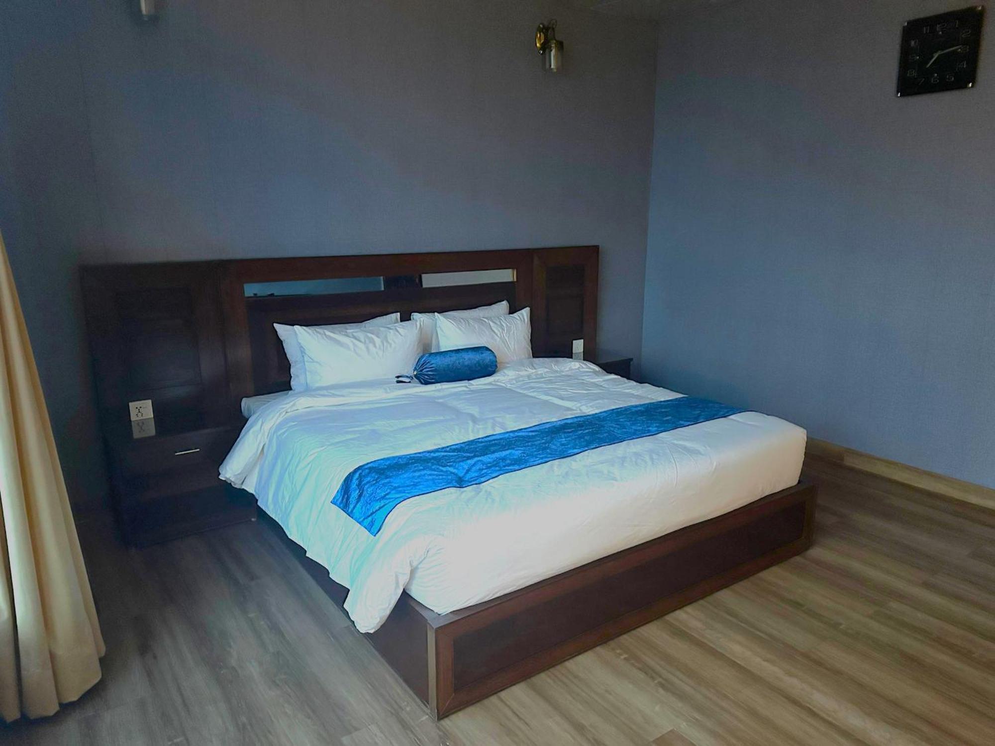 Luxury Apartment In Dha Phase 8, Near Allama Iqbal International Airport Лахор Екстер'єр фото