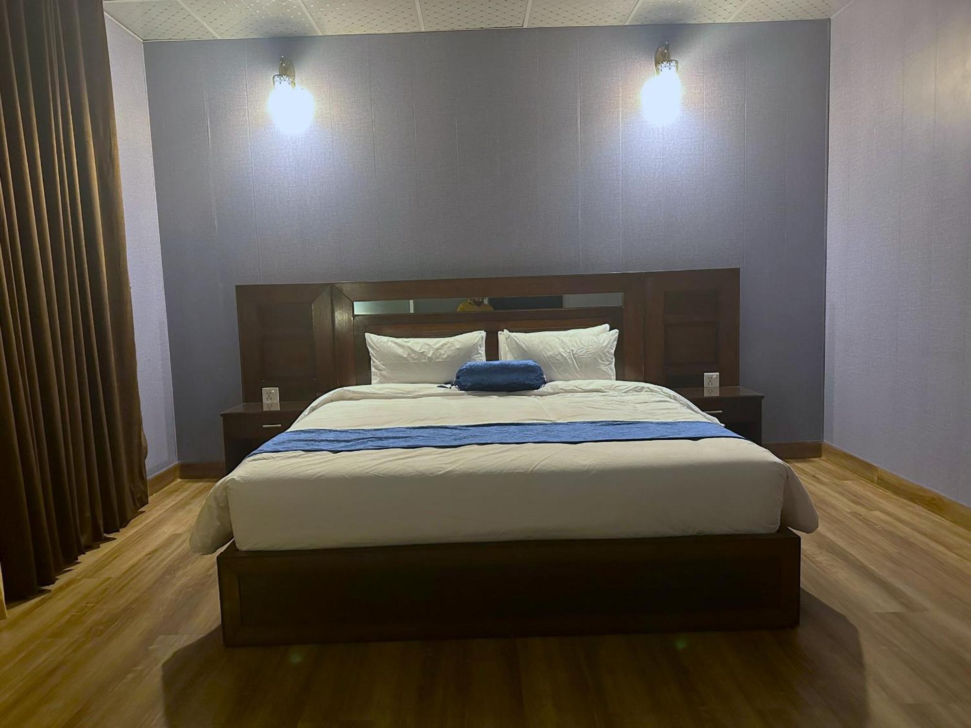 Luxury Apartment In Dha Phase 8, Near Allama Iqbal International Airport Лахор Екстер'єр фото